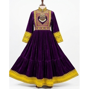 Vestido Afgano Tradicional de Terciopelo Morado Hecho a Mano, Vestido de Verano de Alta Calidad en Viscosa y Seda, Ropa Femenina, Vestido Kuchi Afgano - Product Image 1