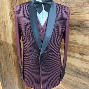 Traje de esmoquin borgoña para hombre con solapa negra tipo chal – Blazer de diseñador para novio, fiesta de graduación, con chaleco - Product Image 1
