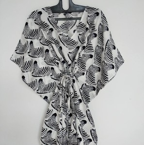 Robe Kaftan en dentelle 100% coton à imprimé zèbre, style vintage, coupe évasée, surdimensionnée, faite à la main, paréo de plage - Product Image 1