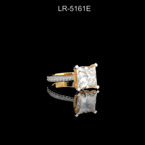 Bague de fiançailles en diamant de laboratoire taille princesse certifié IGI 3,30 CTW avec bande pavée de diamants, or jaune 14 carats plaqué rhodium - Product Image 1