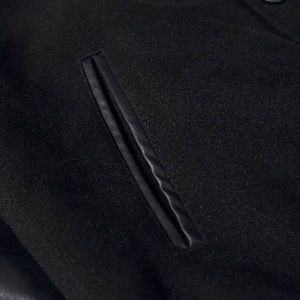 Blouson Bomber Personnalisable et Confortable avec Motif Brodé pour Hommes et Femmes, Veste Imperméable Style Universitaire à Col Montant pour Hommes - Product Image 3