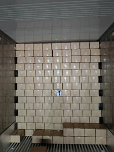 Fraises séchées congelées soigneusement préparées à partir de fraises fraîches, au goût naturel riche et fruité - Product Image 6