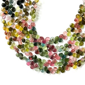 Cuentas facetadas de turmalina natural multicolor en forma de corazón de 6-6.5 mm, hilo de 9 pulgadas para la fabricación de joyería a precio de mayoreo. - Product Image 1