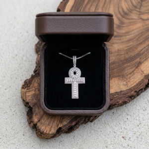 Pendentif Croix Ankh Hip Hop Personnalisé en Argent 925 avec Moissanite Baguette - Product Image 2