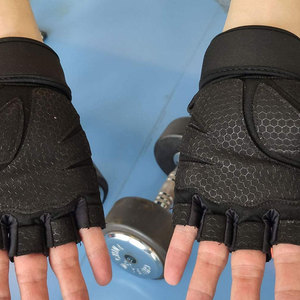 Gants de musculation professionnels mi-doigts en néoprène avec fermeture à lacets pour la gym et l'entraînement – Vente en gros - Product Image 4
