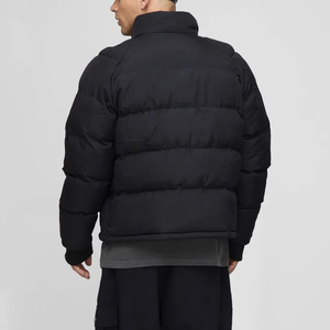 Veste matelassée noire premium pour homme, coupe-vent, col montant, fermeture éclair, poches latérales, idéale pour l'hiver et personnalisable. - Product Image 4