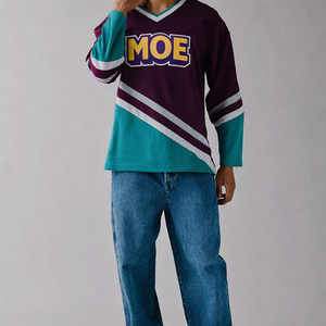 Maillot de Hockey sur Glace Rétro Vintage en Polyester Sublimé de Luxe 2026, Col en V, Logo Personnalisé, Maillot de Football Américain - Product Image 3