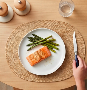 Ensemble de couteaux à steak en acier inoxydable avec manches en résine bleue, design classique, passe au lave-vaisselle, couverts pour un usage quotidien - Product Image 4
