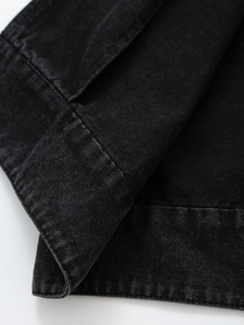 Gabardina Larga de Mezclilla Negra para Mujer, con Cuello de Solapa, Cierre de Botón y Bolsillos - Product Image 4