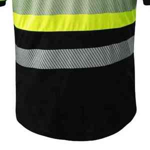 Camiseta de Manga Corta Negra de Alta Visibilidad con Franjas Reflectantes de Alta Calidad, 100% Poliéster, para Seguridad Vial - Product Image 4