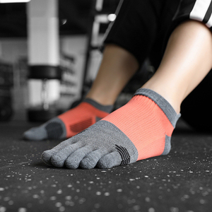 Chaussettes de sport pour hommes à 5 orteils en coton, tricotées, respirantes, avec soutien, rouge et gris, pour le printemps - Product Image 6