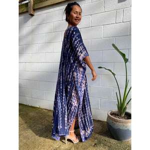 Robe longue maxi ample à imprimé bohème pour femmes, col en V, sans manches, lavable, idéale pour les vacances d'été - Product Image 3