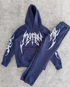 Conjunto Deportivo Urbano para Hombre con Estampado Puff, Sudadera con Capucha y Pantalones Deportivos en Contraste, Fabricante de Ropa Personalizada - Product Image 1