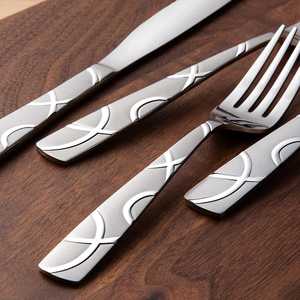 Juego de Cubiertos Metálicos de Fácil Limpieza, 5 Piezas, Diseños Personalizables, Juego de Cubiertos de Acero Inoxidable de Grado Alimenticio, Cubertería de Alta Calidad - Product Image 4