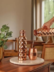 Bouteille d'eau en cuivre pur avec ensemble de verres en cuivre, réutilisable, anti-fuite, vaisselle ayurvédique pour la maison, le bureau, les voyages, la salle de sport, cadeau - Product Image 4