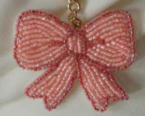 Porte-clés perlés artistiques avec broderie détaillée, accessoires faits à la main pour clés, sacs à main, sacs à dos et sacs de voyage - Product Image 6