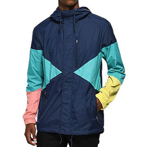 Veste de pluie décontractée à capuche pour homme avec logo frontal, respirante et écologique, 100 % polyester - Product Image 1