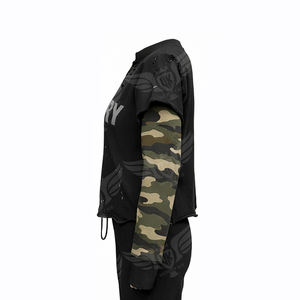 Camiseta Urbana Negra Desgastada con Estampado Personalizado 2026, Camiseta con Gráficos en las Mangas para Hombre y Mujer - Product Image 3