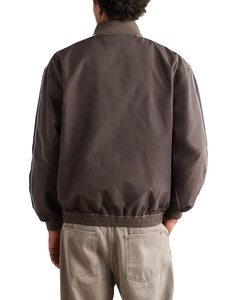 Chaqueta cortavientos con logotipo personalizado para hombre, ligera, estilo retro, de secado rápido, para uso urbano, con cremallera, para invierno. - Product Image 2