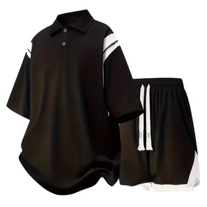Conjunto de 2 piezas para hombre: Polo deportivo de algodón 100% transpirable de secado rápido con bloques de color y pantalones cortos negros, atuendo casual de verano con letras. - Product Image 1