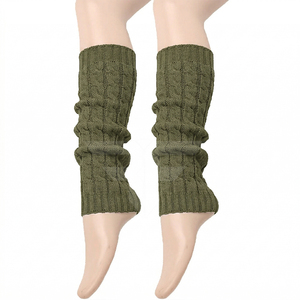 Calcetines Largos de Punto con Patrón de Trenzas en Acrílico 100% en Blanco, Rosa y Negro, para Mantener el Calor en Otoño e Invierno, para Mujer - Product Image 1