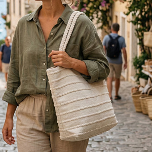 Bolsa de Mano Tejida a Mano Blanca con Rayas Negras de Algodón, Bolsa de Mano de Primera Calidad Ligera para Viajes de Verano, Bolsa para Ropa - Product Image 5