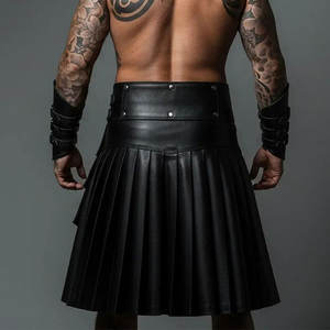 Kilt de Cuero Negro Hecho a Mano para Hombre, Estilo Gótico Punk Rock, Kilt Utilitario Steampunk con Hebilla Ajustable - Product Image 4