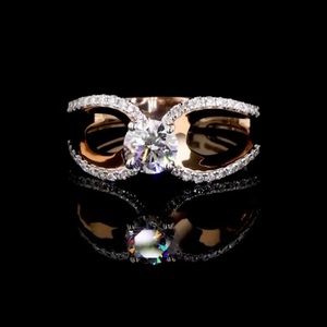 Bague de fiançailles et de mariage classique en or massif 9 carats avec diamant de laboratoire certifié 1,00 carat taille radiant couleur D - Product Image 1