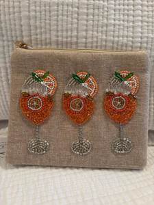 Monedero de Lujo Hecho a Mano con Bordado de Cuentas, Cartera Elegante con Cremallera y Bordado Intrincado de Cuentas - Product Image 3