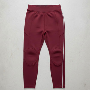 Ropa Deportiva Moderna de Compresión Diseñada para Brindar Comodidad, Flexibilidad y Rendimiento Durante Actividades Físicas - Product Image 1