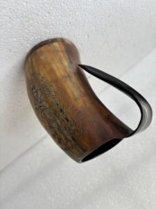Chope à boire artisanale en corne de Viking, authentique, de qualité alimentaire, pour bière et hydromel, pour la restauration en gros - Product Image 2