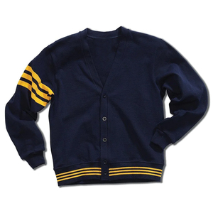 Cardigan en laine tricoté jacquard imprimé décontracté pour femme, avec appliques logo de sororité/fraternité et boutons décoratifs, confortable - Product Image 1