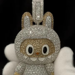 Nuevo Diseño de Joyería Hip-Hop Plateada, Colgante con Incrustaciones de Oro de 14K para Hombre, Diamante Moissanita VVS Cultivado en Laboratorio, Estilo de Lujo - Product Image 1