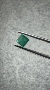 Émeraude Naturelle Zambienne 0,68 Ct, Pierre Précieuse Verte Géométrique Carrée Octogonale pour Bague Personnalisée, Pendentif, Bijoux de Luxe - Product Image 2