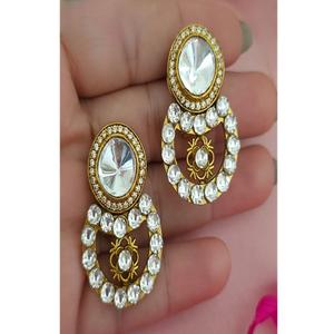 Elegantes Pendientes de Circonita Cúbica de Primera Calidad Chapados en Oro para Mujeres y Chicas, Ideales para Looks de Noche y Fiestas - Product Image 1