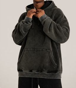 Sudadera Personalizada de Algodón Negro Estilo Urbano con Lavado Ácido y Efecto Desgastado por el Sol, Talla Grande para Hombre - Product Image 2