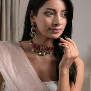 Ensemble de mariée vibrant Gulabi Glow Gajaah en argent 925 avec saphir rose, diamant Polki, émeraude, collier et boucles d'oreilles avec perles - Product Image 1