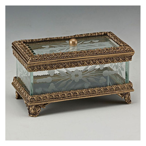 Boîtes à bijoux modernes en laiton avec verre biseauté et verre épais transparent |   Organisateur de bijoux élégant fait main et personnalisable - Product Image 6