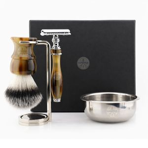 Los 26 mejores kits de afeitado para hombre de 2023: Maquinilla de afeitar de seguridad de doble filo con forma de florero, de acero inoxidable, con 5 cuchillas, en negro y cromo. - Product Image 3