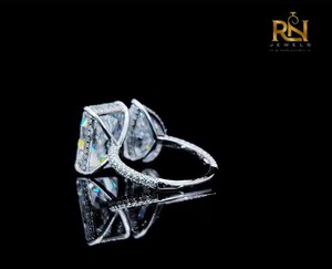 แหวนเพชรทรงลูกแพร์ Radiant Diamond แบบ Lab Grown รุ่น Toi Et Moi ประดับเพชรแบบ Hidden Halo Pave Band ทองคำแท้ 9K/14K/18K เครื่องประดับหรูหราสำหรับทุกเพศ - Product Image 4