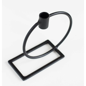 Ensemble de porte-bougies modernes en métal noir avec des cadres en fil métallique géométriques circulaires et rectangulaires pour une décoration contemporaine élégante - Product Image 3
