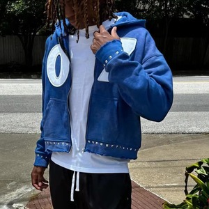 Sweat à capuche premium à manches longues Streetwear Vibes avec strass, logo personnalisé, broderie de strass - Product Image 5