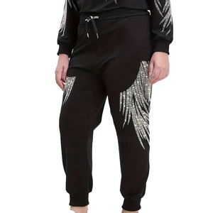 Dernières tendances en matière de survêtements élégants en strass pour femmes, vente en gros, nouveau design, ensemble de jogging hip-hop, streetwear décontracté, ensemble deux pièces - Product Image 5