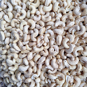 Trusted Factory Raw Cashew Nuts Kaju Ww180, Ww230 Organic Cashew Nuts Vietnam W240 Customized Packing - Product Image 1