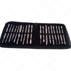 Ensemble d'outils de soin des ongles en argent de qualité supérieure avec pousse-cuticules et instruments de nettoyage pour manucure et pédicure professionnelle - Product Image 2