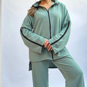 Conjunto Deportivo con Capucha para Mujer, Color Verde Menta, Corte Holgado, con Bolsillos Laterales, Diseño a Rayas, Ropa Casual de Otoño - Product Image 6