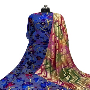 เสื้อผ้าคังกาผู้หญิงคุณภาพสูง ดีไซน์หรูหรา แขนยาว ผ้าโพลีเอสเตอร์ ปักลายดอกไม้ ดีไซน์สวยงาม เป็นมิตรกับสิ่งแวดล้อม แห้งเร็ว - Product Image 1