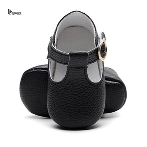 Chaussures pour bébé fille en cuir texturé métallisé, à bride, semelle souple, confortables pour les premiers pas des nourrissons et des tout-petits - Product Image 1