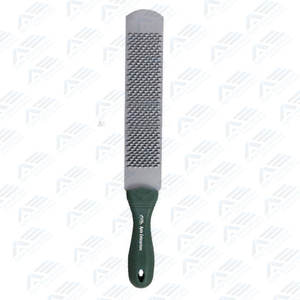 Râpes à sabots vétérinaires écologiques de qualité supérieure, fabriquées sur mesure, instrument professionnel de maréchal-ferrant pour une coupe précise des sabots - Product Image 1