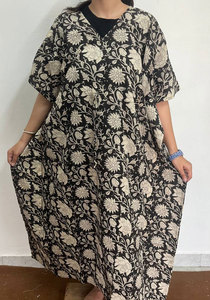 Vestido Kaftan Étnico de Algodón Estampado para Mujer con Diseños Únicos y Corte Fluido - Product Image 4